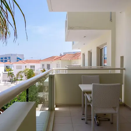 Athena Paralimni