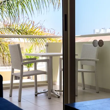 Athena Daire Paralimni